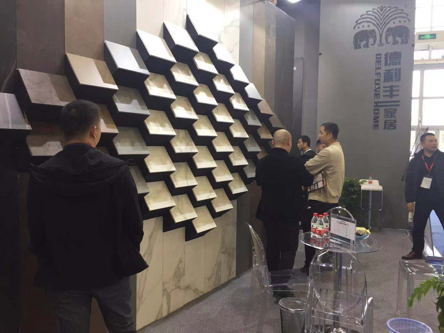 2019廈門石材展開(kāi)展首日，德利豐大巖板強(qiáng)勢(shì)來(lái)襲(圖15)