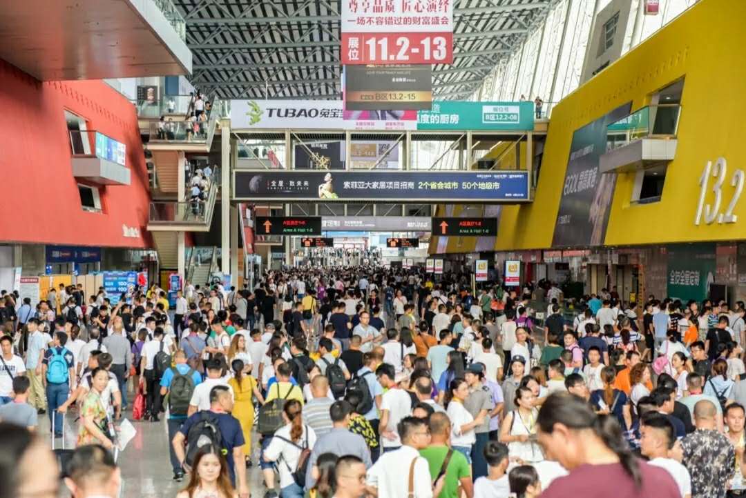 直擊廣州建博會——德利豐大巖板玩出新高度 開(圖1) 直擊廣州建博會——德利豐大巖板玩出新高度 開(圖1)