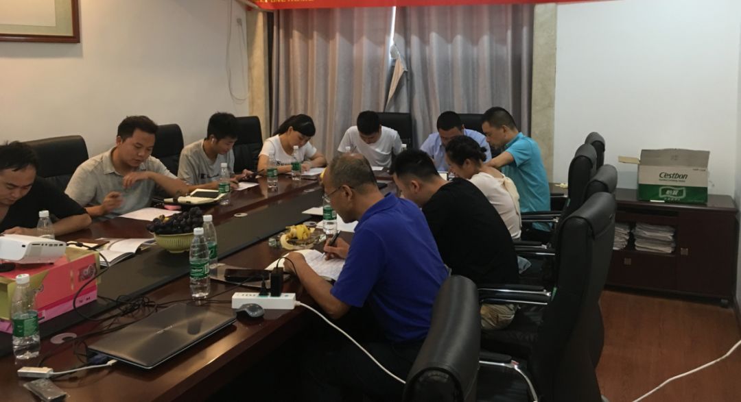 只做將軍不做兵!德利豐家居紅安縣終端實(shí)戰(zhàn)特(圖2) 只做將軍不做兵!德利豐家居紅安縣終端實(shí)戰(zhàn)特(圖2)