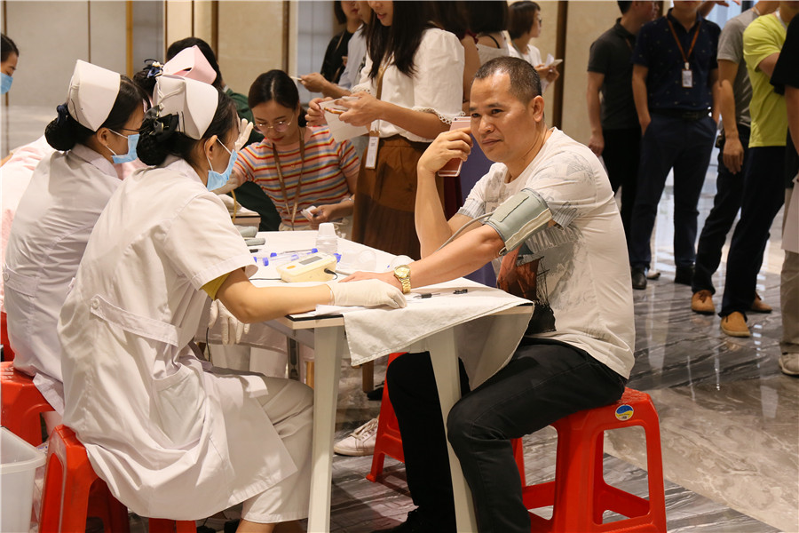 金牌企業(yè)員工健康體檢活動,為員工健康護航!(圖8) 金牌企業(yè)員工健康體檢活動,為員工健康護航!(圖8)