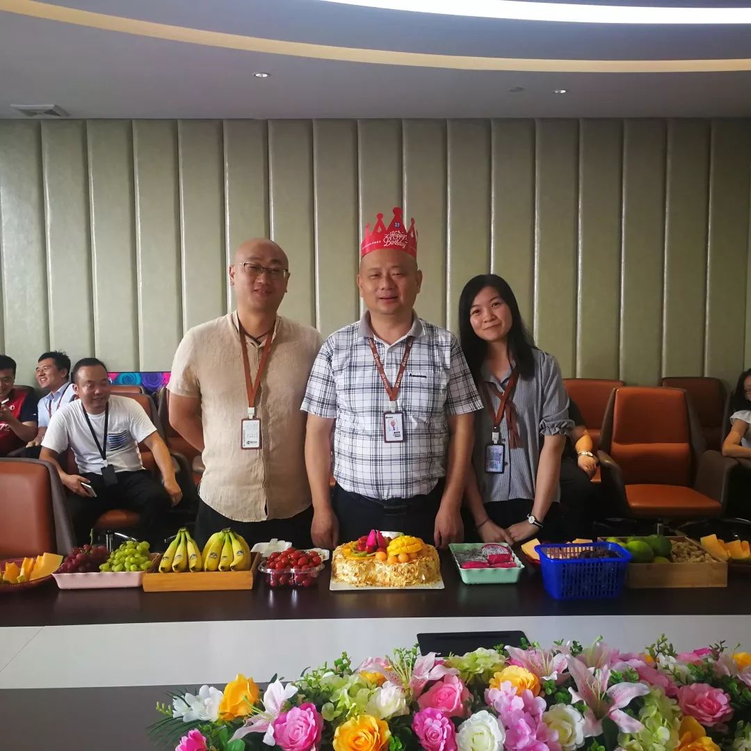 8月生日會(huì)—你是奮斗時(shí)光里，最美的贊歌