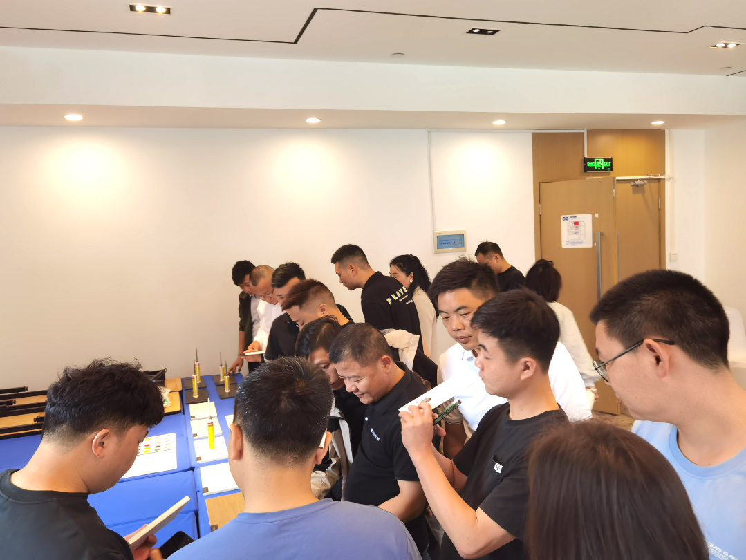 巖領(lǐng)大勢(shì)，榮耀同行 | 2024德利豐經(jīng)銷商財(cái)富交流會(huì)·長(zhǎng)沙站圓滿舉行(圖12)